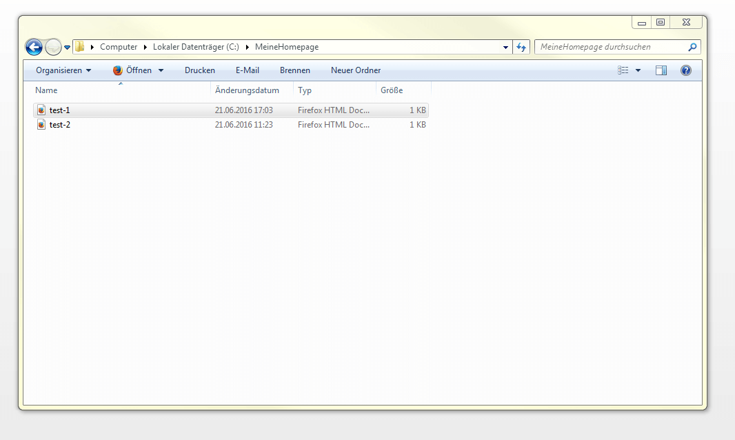 Windows-Dateiverzeichnis: Ordner „MeineHomepage“ mit zwei HTML-Dokumenten