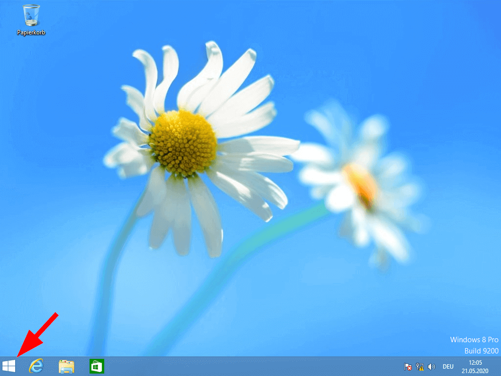 Windows-8-Desktop mit Windows-Symbol, über das man in die Charms-Bar gelangt