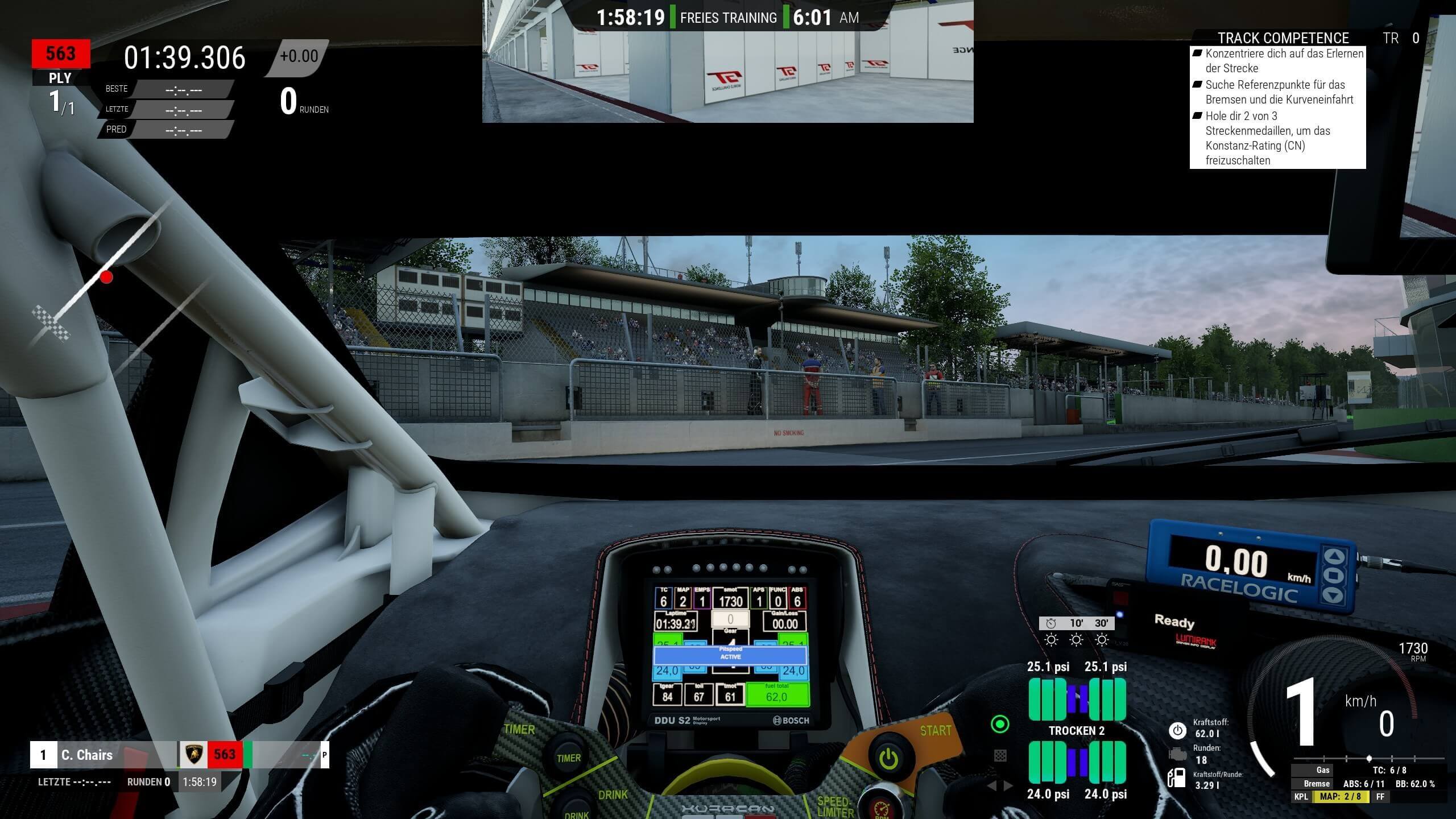 Screenshot aus Assetto Corsa Competizione: Cockpit-Ansicht im Freien Training