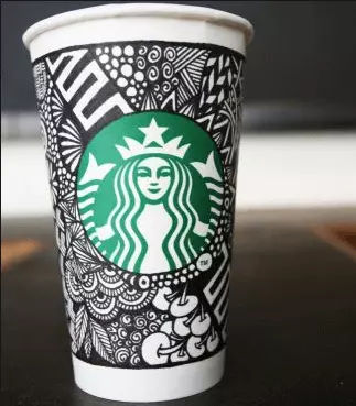 Bild: Bemalter Becher von Starbucks