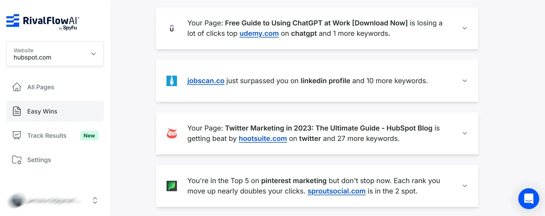 Screenshot von SpyFu RivalFlow AI mit Wettbewerbsvergleichen und Keyword-Empfehlungen Bild: Screenshot von SpyFu RivalFlow AI mit Wettbewerbsvergleichen und Keyword-Empfehlungen