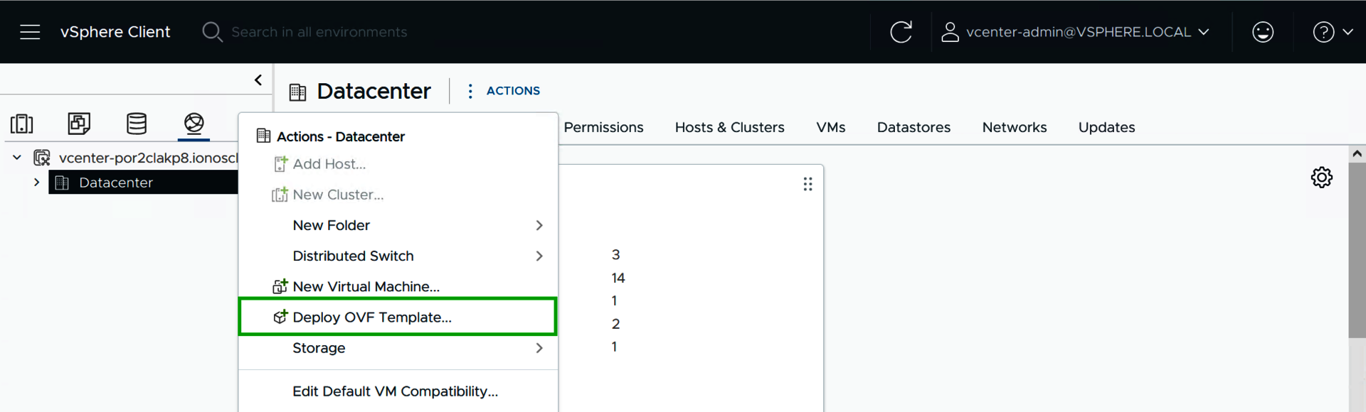 Screenshot: Der vSphere Client wird angezeigt. Im Aktionsmenü des Datencenters ist die Option Deploy OVF Template hervorgehoben.