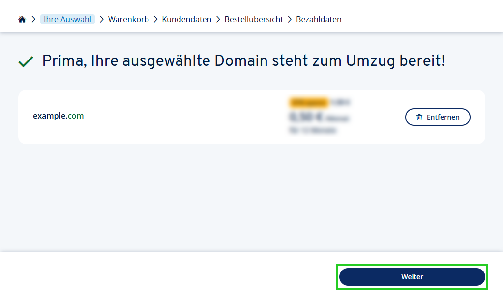 Bestätigungsseite, dass die Domain example.com zum Umzug bereitsteht, mit einem Weiter-Button am unteren Rand.