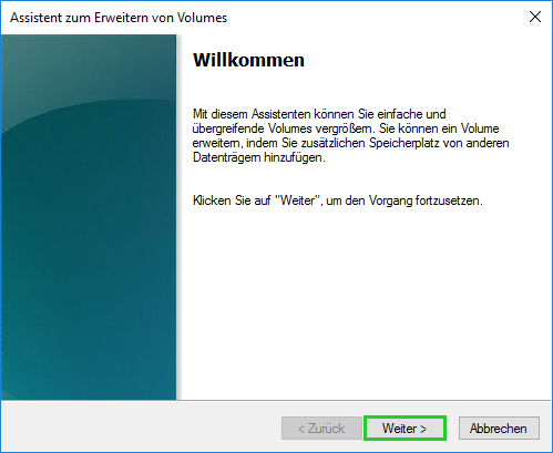 Screenshot: Der erste Schritt im Dialogfenster Erweitern von Volumes wird angezeigt. In diesem Schritt ist die Schaltfläche Weiter hervorgehoben.