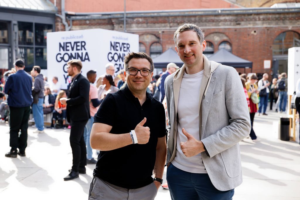 IONOS CPO Dr. Andreas Nauerz und Q.ANT CEO Dr. Michael Förtsch auf der re:publica 2026 in Berlin. Foto: Manfred H. Vogel
